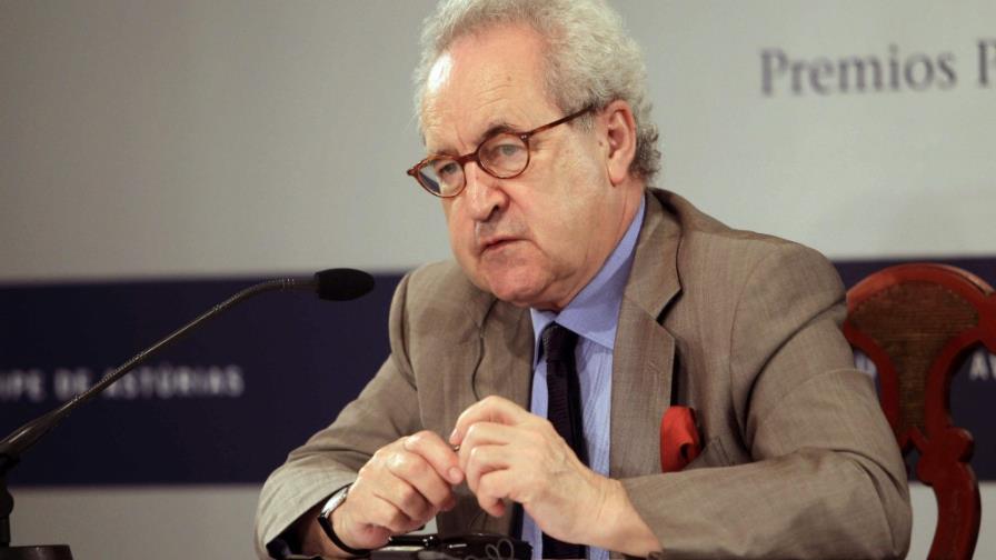 John Banville lamenta que la literatura inglesa se esté aislando en su idioma John Banville lamenta que la literatura inglesa se esté aislando en su idioma