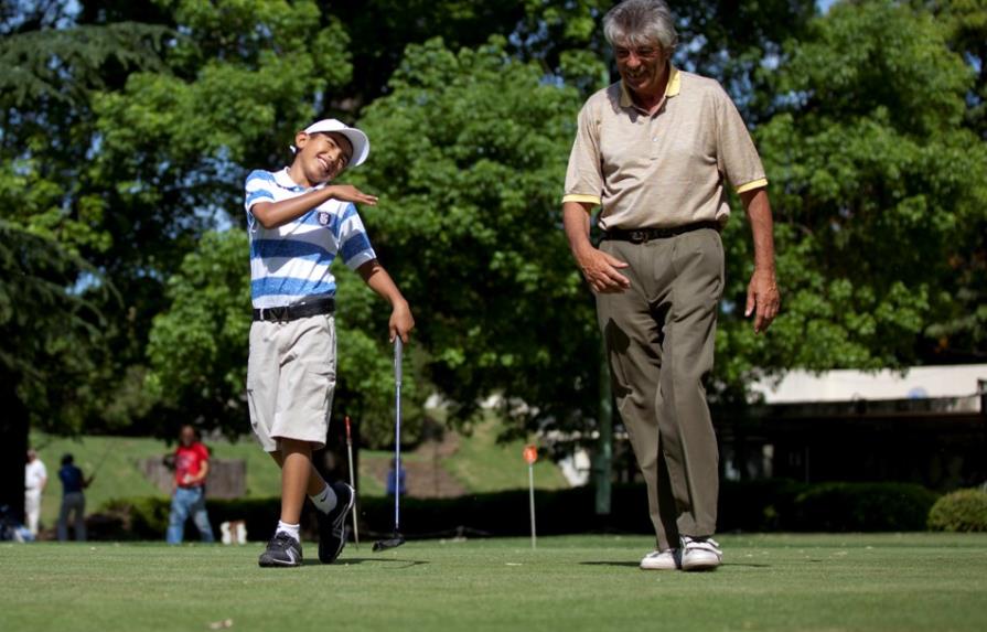 Un niño prodigio del golf se asoma en Argentina