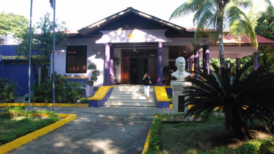 Reinaldo Pared Pérez: El PLD debe decidir si suspende a Félix Bautista Reinaldo Pared Pérez: El PLD debe decidir si suspende a Félix Bautista