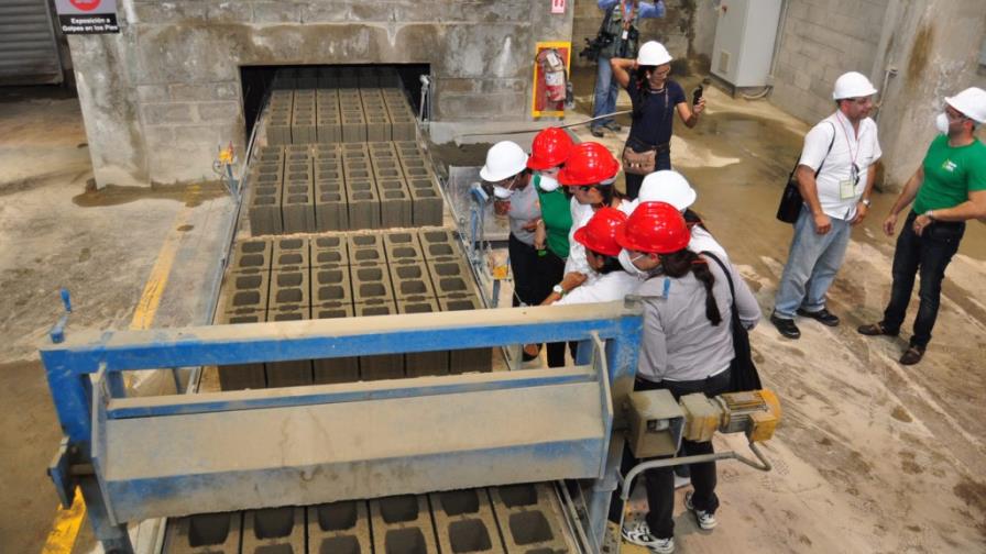 Presentan el parque industrial Las Lavas Presentan el parque industrial Las Lavas