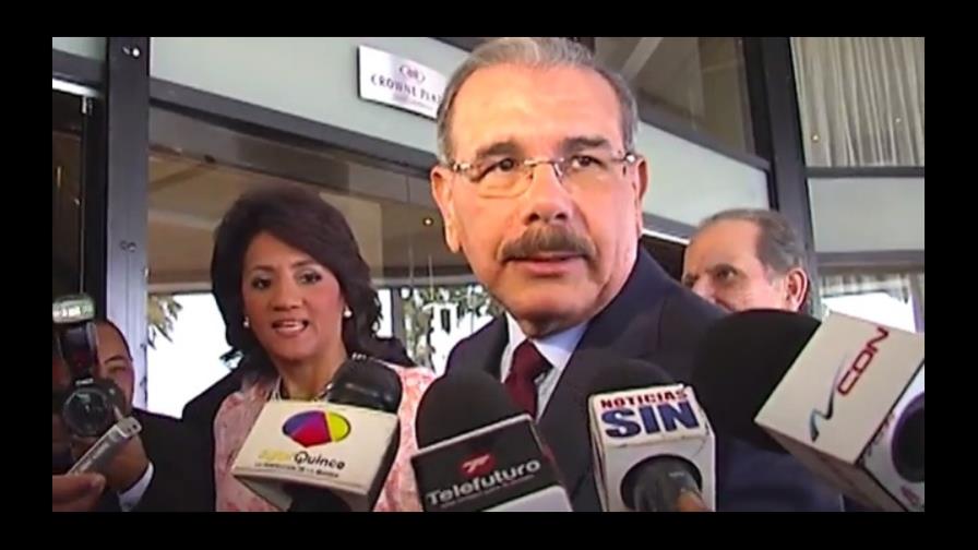 Danilo seguirá consultas proyecto de naturalización; se reunirá con Hipólito