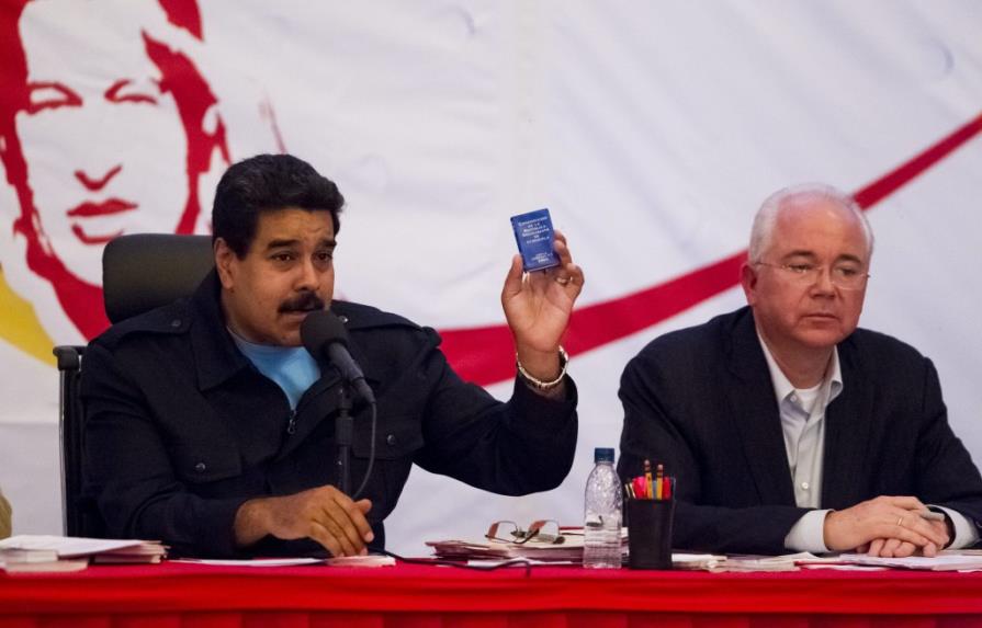 Maduro anuncia medidas para reactivar la economía junto a los empresarios