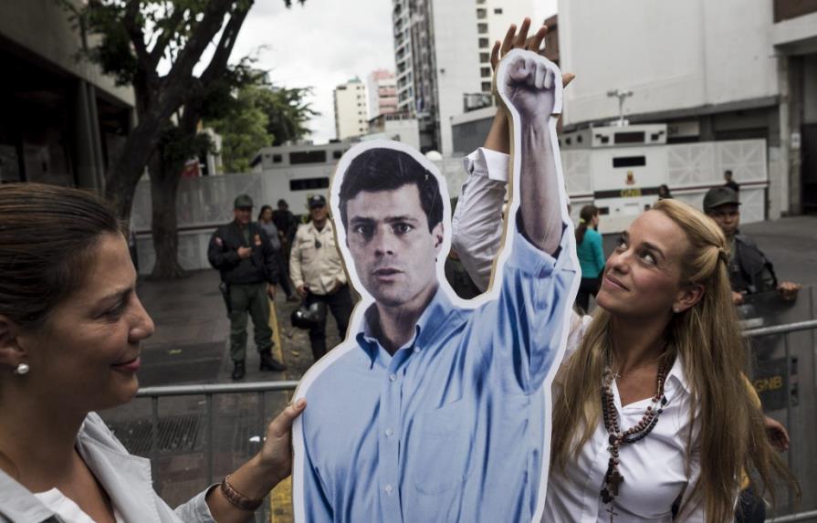 Comienza juicio contra opositor venezolano Leopoldo López y continuará el 6 de agosto