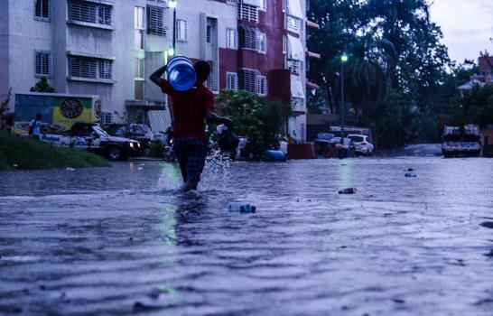 Un muerto, un desaparecido y más de 4,000 evacuados por las lluvias