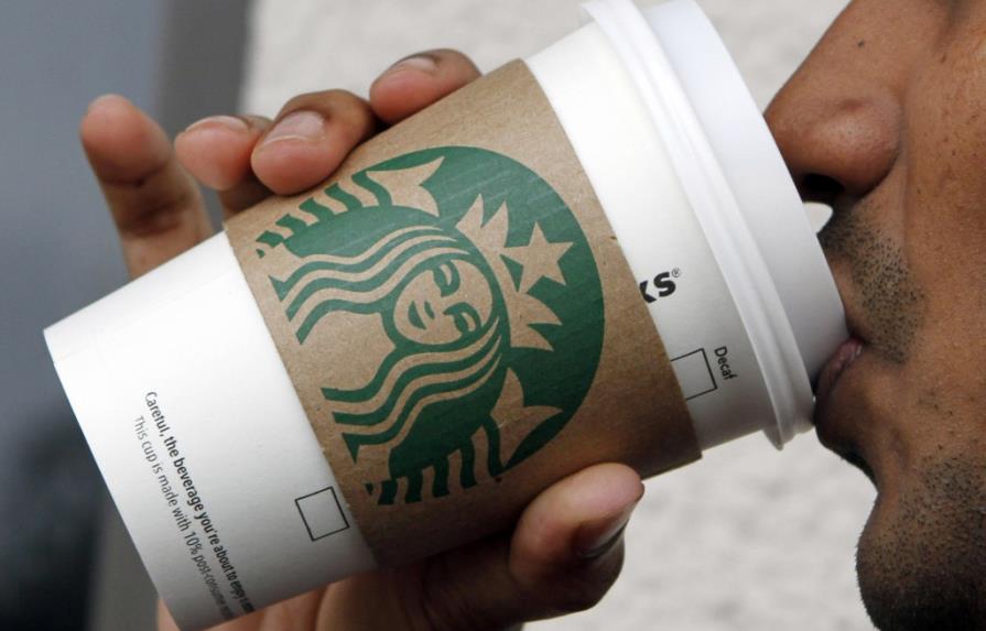 Starbucks compra la totalidad de su filial nipona por 915 millones de dólares