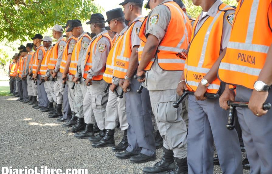 Diputados analizan por ley aumentar sueldos a los policías