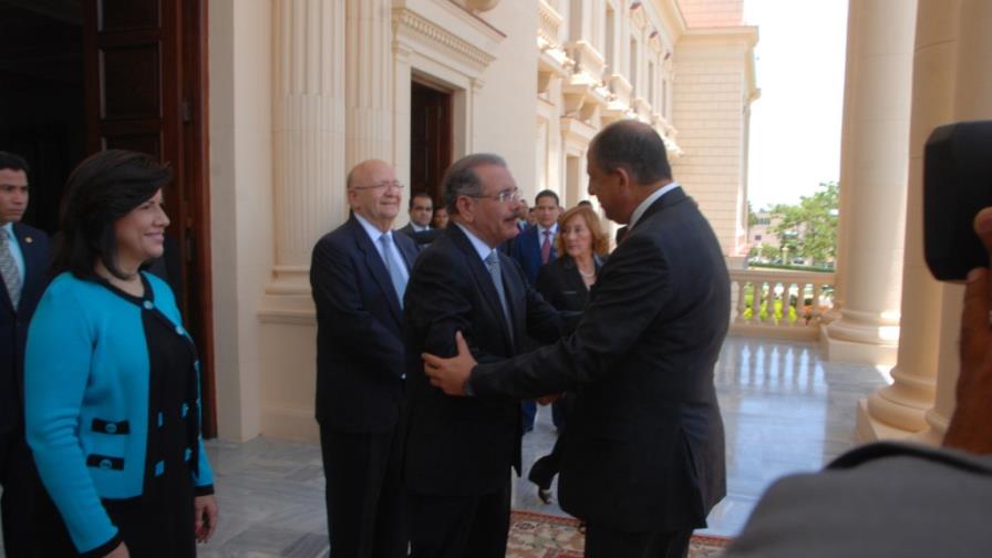 Danilo Medina se reúne con el presidente electo de Costa Rica