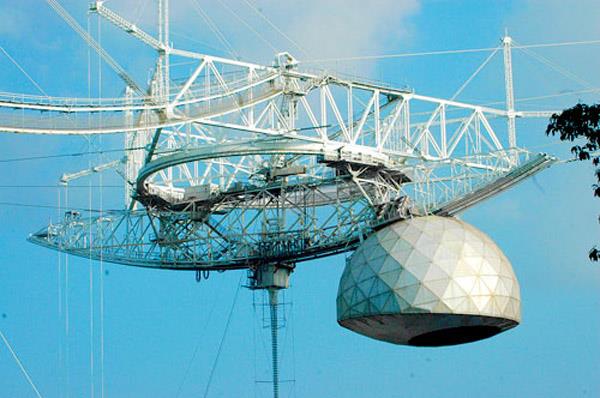 El radioelescopio de Arecibo detecta la existencia de extrañas ráfagas rápidas