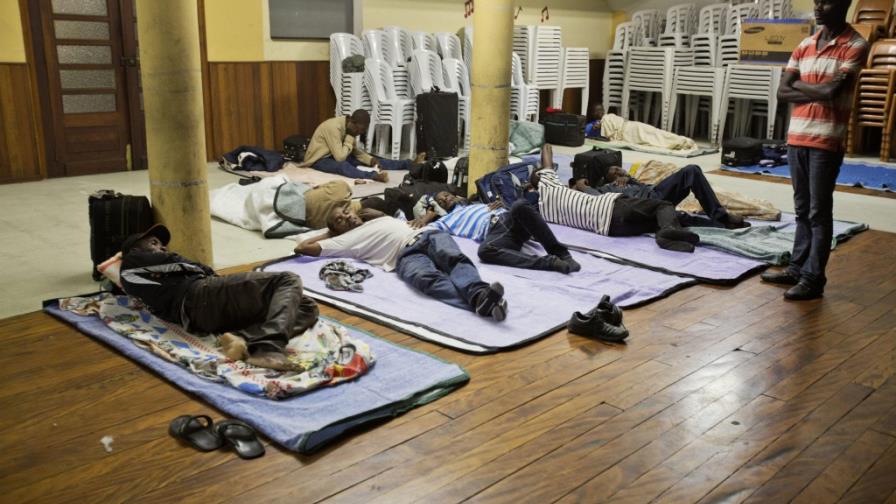 Cientos de haitianos en la incertidumbre tras polémico traslado a Sao Paulo Cientos de haitianos en la incertidumbre tras polémico traslado a Sao Paulo