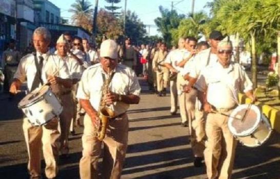 Bajos salarios amenazan con desaparecer Banda Musical de El Seibo