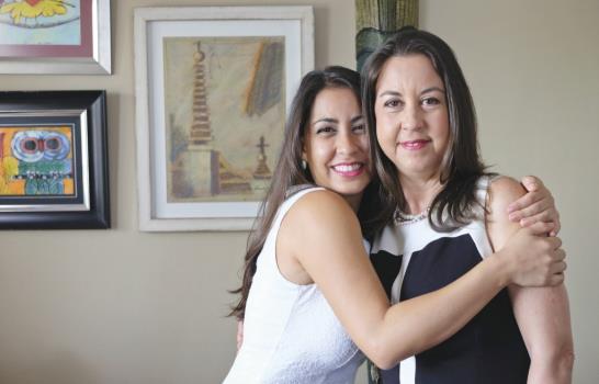 Por amor al arte...y a mami también Por amor al arte...y a mami también