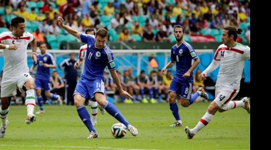 Con un Lionel Messi magistral, Argentina vence a Nigeria; Bosnia e Irán se despiden