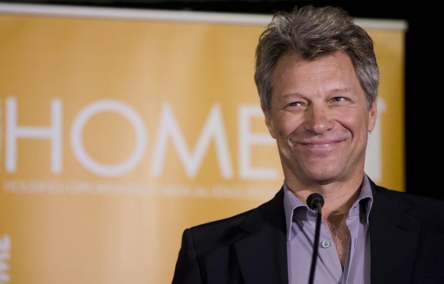 Bon Jovi es reconocido por su labor humanitaria