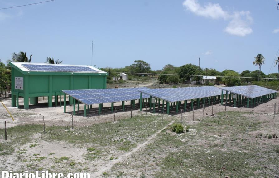 Abren una planta de energía renovable en la isla Saona