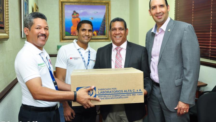 Farmacia GBC realiza un donativo