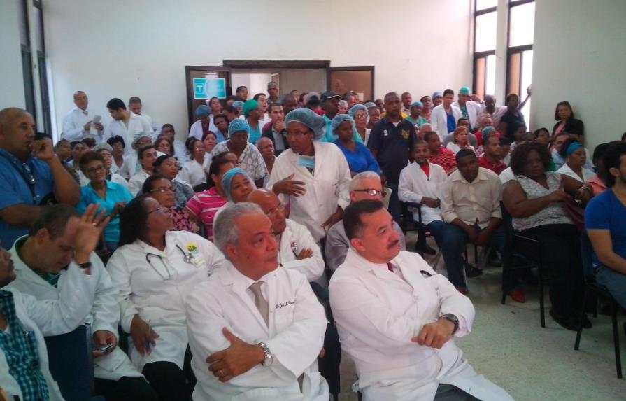 Protestan por la demolición del Hospital Luis Eduardo Aybar