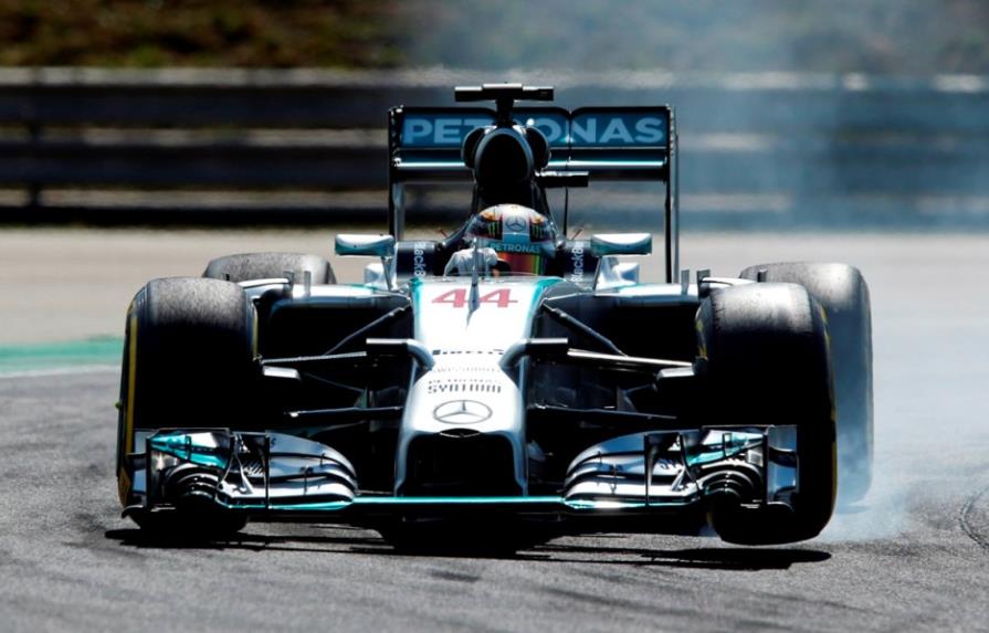 Lewis Hamilton domina prácticas en Gran Premio de Hungría