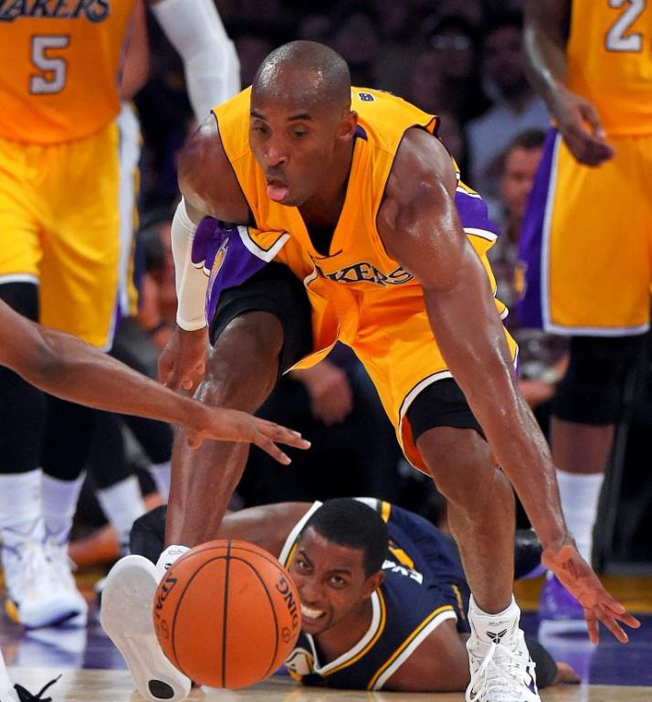 Bryant vuelve; Lakers enfrentan campaña incierta