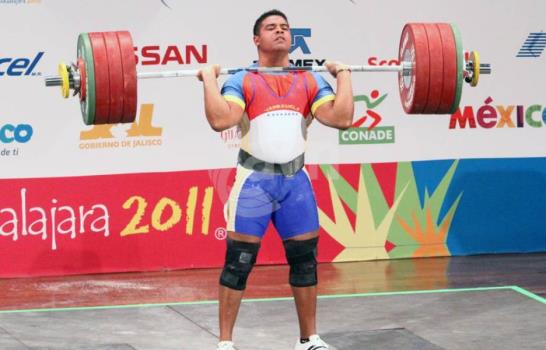 Pesas termina con gran actuación; softbol femenino vence a Venezuela; Víctor Estrella inicia con triunfo