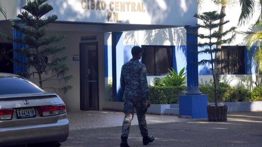 Policía mata a un haitiano cuando turba intentó despojarlo de su arma Policía mata a un haitiano cuando turba intentó despojarlo de su arma