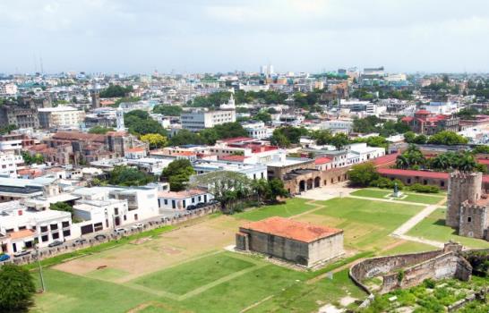 Una mirada a Santo Domingo desde la literaria y la arquitectura