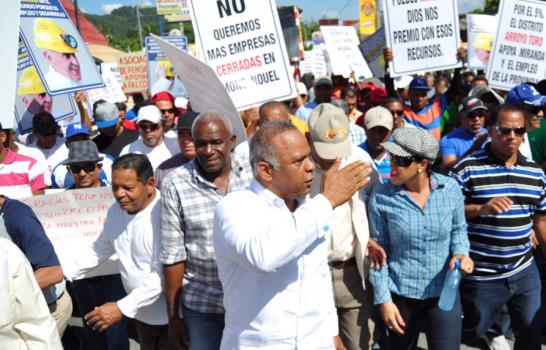 Sectores de Bonao marchan a favor de la explotación de Loma Miranda