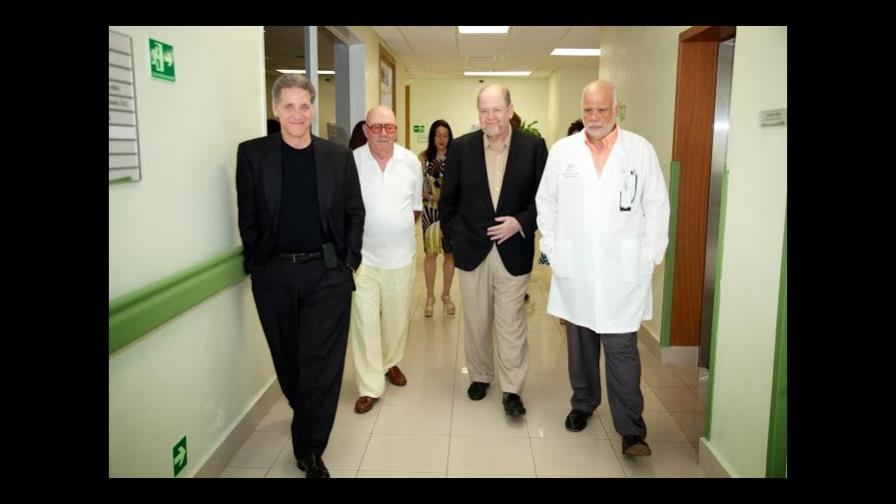 Premio Nobel de medicina visita Centro Médico Central Romana