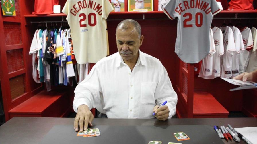 Cesarín pide a los jóvenes no dejar los estudios