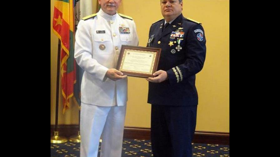 Presidente DNCD es incorporado a CID