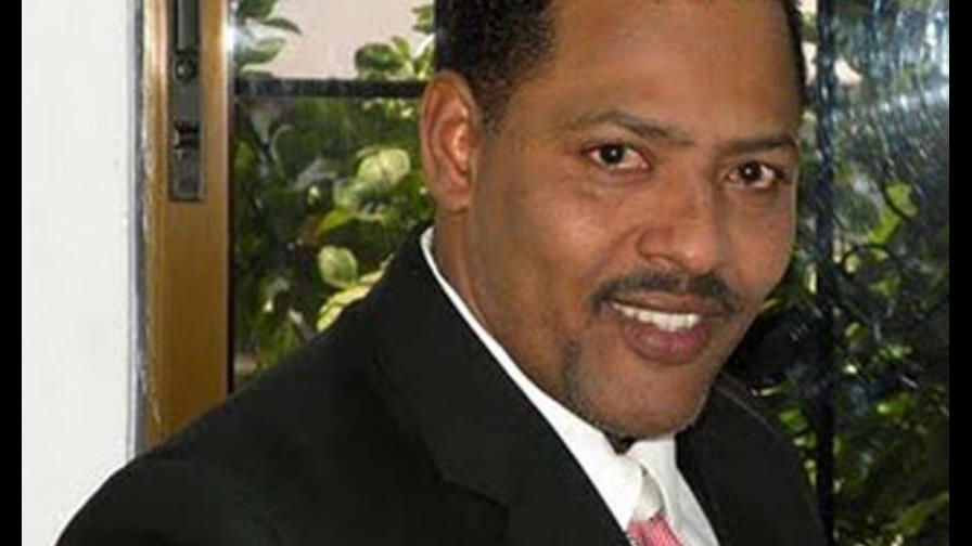 Suspendido alcalde de La Romana vivirá con su madre