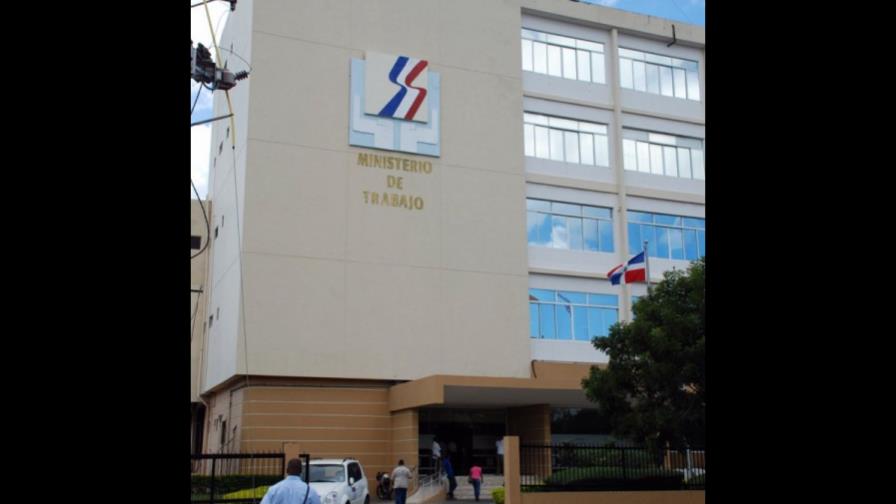 Sindicatos aún esperan al Comité Nacional de Salarios para discutir el alza salarial