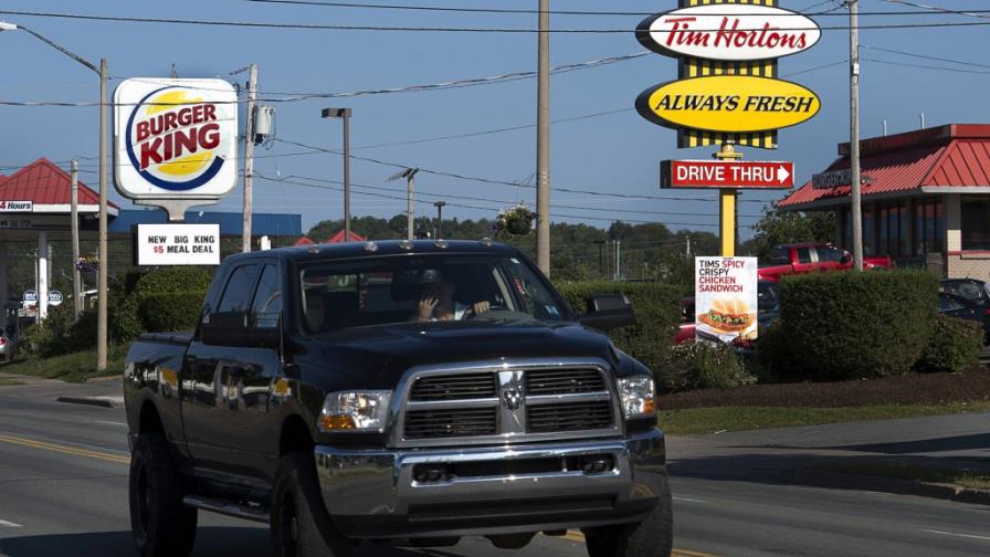 Burger King adquiere cadena canadiense Tim Hortons por 11.400 millones