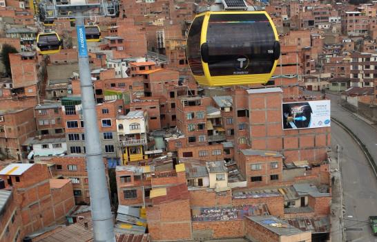 El teleférico convierte los tejados de La Paz en nuevos lienzos para artistas