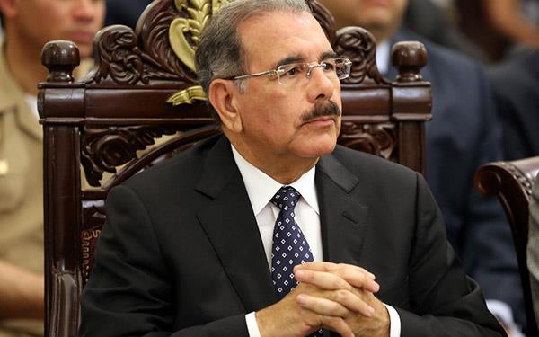 Danilo Medina lamenta la muerte de Carlos Morales Troncoso