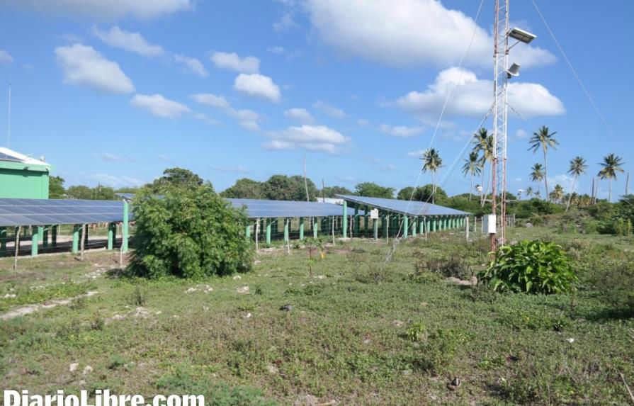 Pobladores de la Isla Saona se quejan del servicio energético