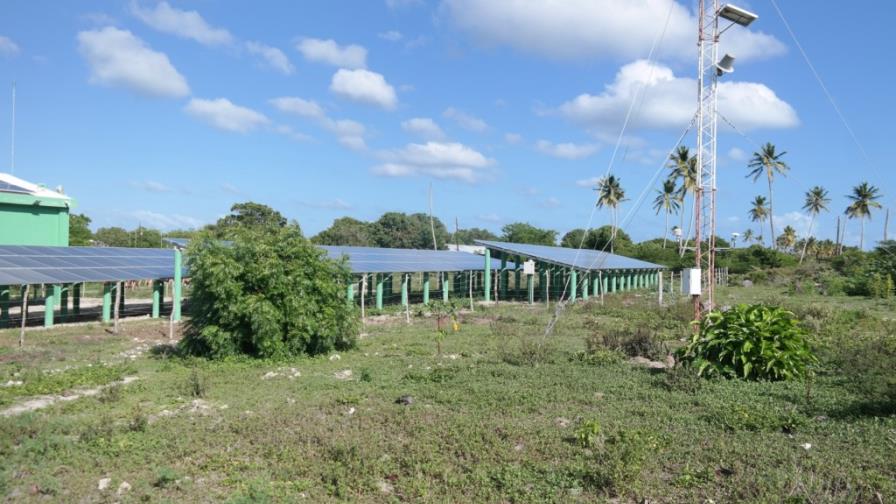 Pobladores de la Isla Saona se quejan del servicio energético Pobladores de la Isla Saona se quejan del servicio energético