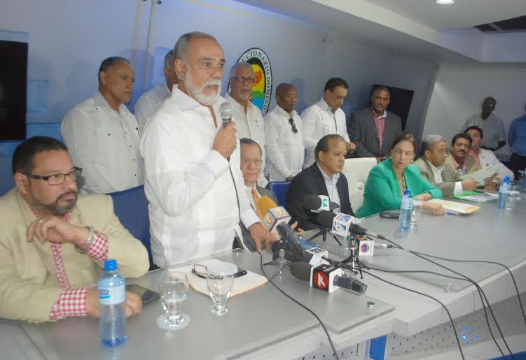 Alcaldes del PRD eligen a Fausto Ruiz en la Federación Dominicana de Municipios