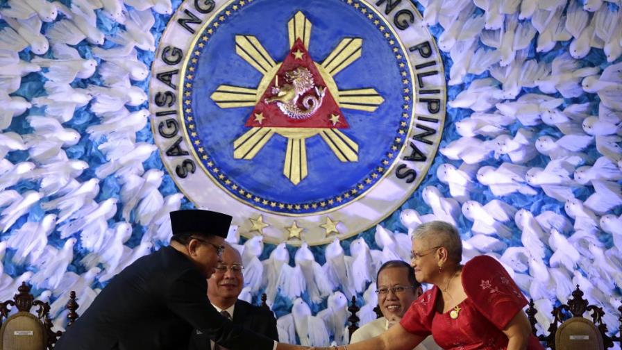 Paz en Filipinas tras 30 años de lucha fratricida