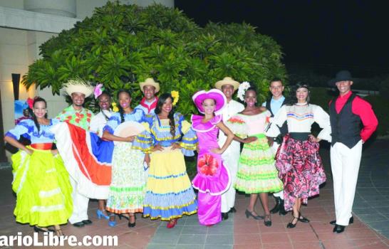 El Ballet Folklórico llevará “Somos Dominicana” a Canadá y Francia
