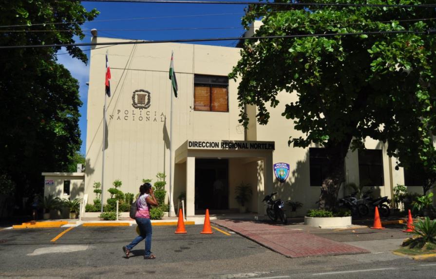 Diez reclusos escapan de sede central de la Policía en Puerto Plata