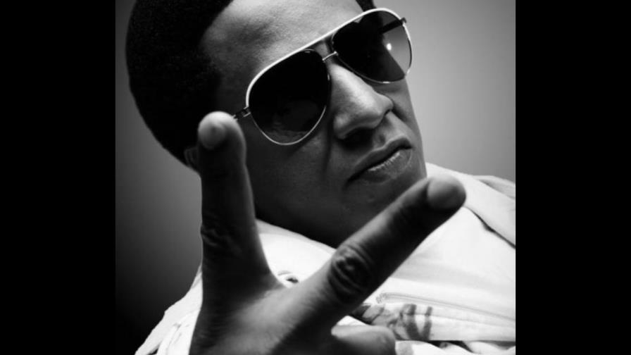 Tego Calderón promociona nuevo sencillo de disco El que sabe sabe