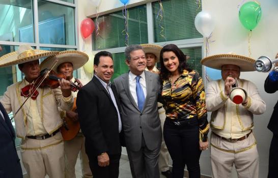Leonel celebra sus 61 años entre saludos y aclamación de candidatura para 2016