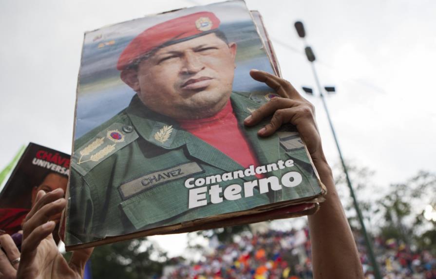 A un año de la muerte de Chávez, la economía lucha con una pesada herencia