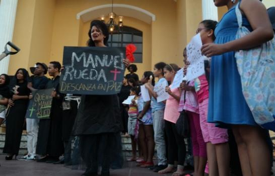 Artistas entierran Sala Manuel Rueda y se oponen a construcción de anfiteatro en el Conservatorio