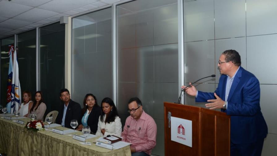 ACOPROVI, CAASD e Infotep entregan diplomas