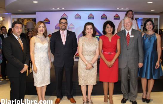 Ashley Furniture abre nueva tienda en RD