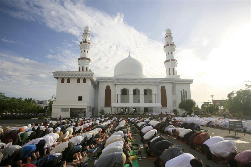 La mayoría de los musulmanes de Oriente Medio celebra hoy el Eid al Fitr