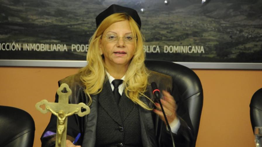 Jueza cuestiona el decreto que expropia los terrenos de Bahía de las Águilas Jueza cuestiona el decreto que expropia los terrenos de Bahía de las Águilas