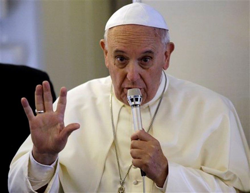Papa retira a conservador de oficina de liturgia