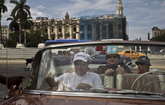 Turismo estatal cubano se asocia con particulares